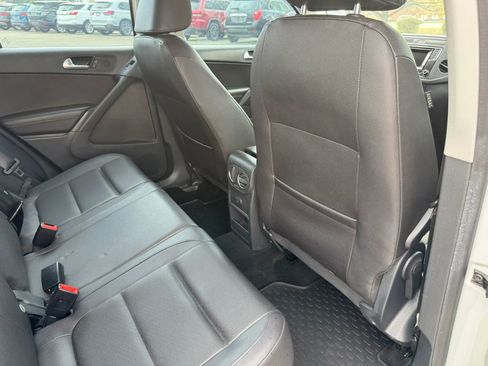 Used 2016 Volkswagen Tiguan S image 21