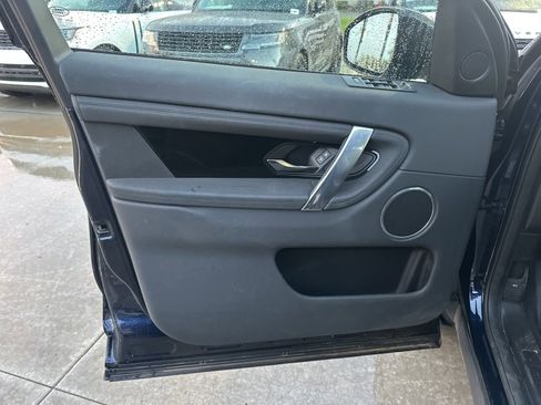 Used 2023 Land Rover Discovery Sport S image 12