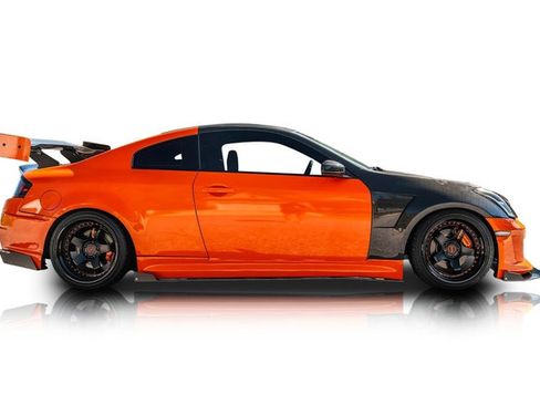 Used 2004 INFINITI G35 Coupe w/ Premium Pkg RWD image 2