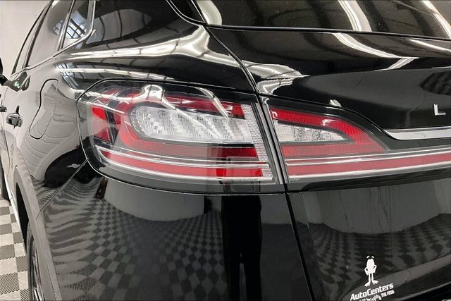Used 2023 Lincoln Nautilus Reserve w/ Monochromatic Package FWD image 33