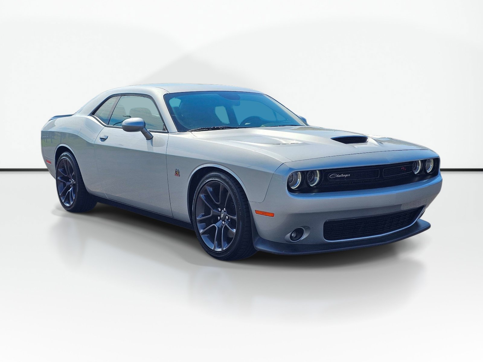 Used 2022 Dodge Challenger R/T Scat Pack RWD image 5