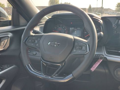 New 2026 Chevrolet Trax RS w/ Sunroof Package FWD image 24