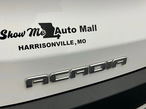 Used 2018 GMC Acadia SLE image 13