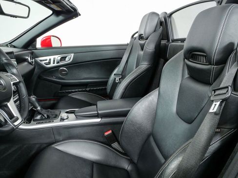 Used 2013 Mercedes-Benz SLK 250 image 5