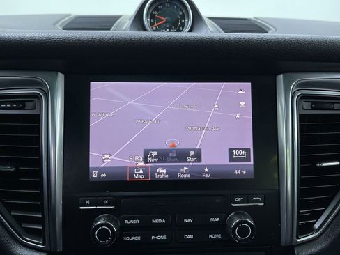 Used 2017 Porsche Macan S image 22