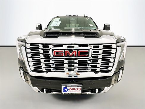 Used 2025 GMC Sierra 2500 Denali w/ Denali Reserve Package image 2