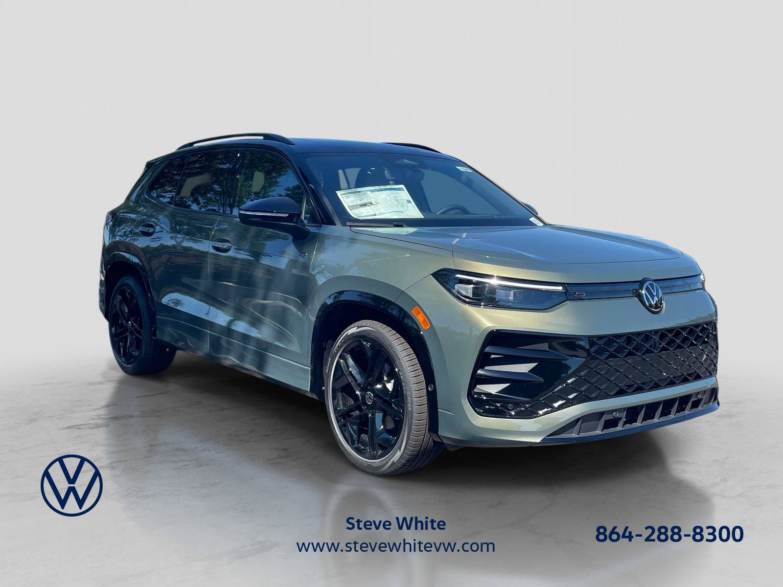 New 2026 Volkswagen Tiguan SE R-Line FWD image 1