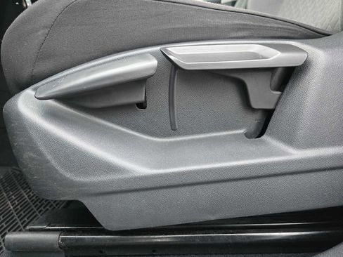 Used 2021 Volkswagen Tiguan S image 23