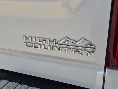 Used 2022 Chevrolet Silverado 3500 High Country AWD/4WD image 7