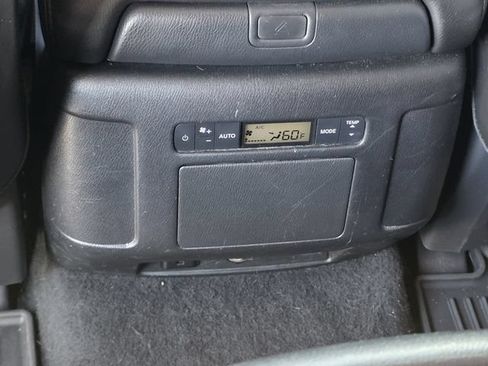 Used 2021 Nissan Armada SL w/ Captain's Chairs Package RWD image 21