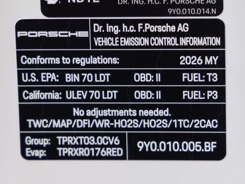 Certified 2026 Porsche Cayenne Coupe AWD/4WD image 38