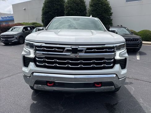 Used 2022 Chevrolet Silverado 1500 LTZ AWD/4WD image 9