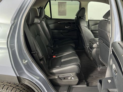 Used 2024 Honda Pilot Touring image 31