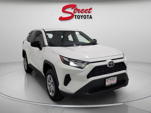 Certified 2023 Toyota RAV4 LE FWD image 5