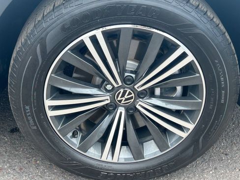 Used 2024 Volkswagen Tiguan Wolfsburg Edition AWD/4WD image 10
