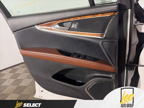 Used 2017 Lincoln MKX Reserve w/ Lincoln MKX Climate Package AWD/4WD image 24