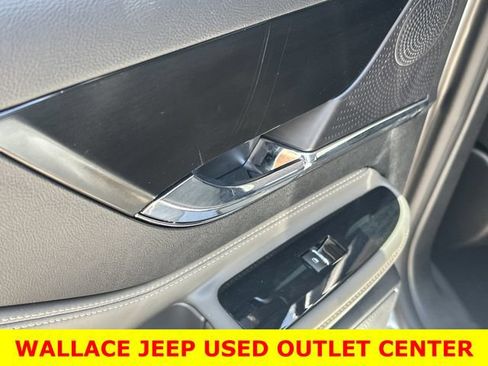 Used 2023 Lincoln Corsair FWD image 13
