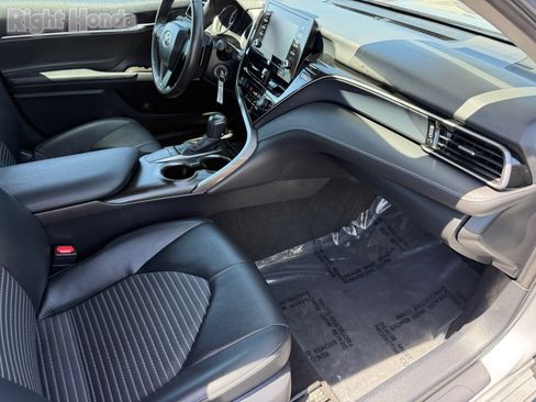 Used 2024 Toyota Camry SE FWD image 29