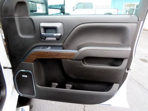 Used 2019 GMC Sierra 3500 Denali w/ Duramax Plus Package image 47