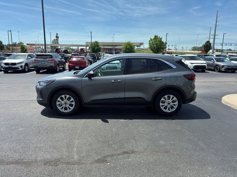 Used 2024 Ford Escape Active FWD image 3