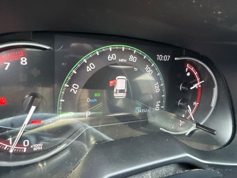 Used 2025 Toyota RAV4 LE FWD image 8
