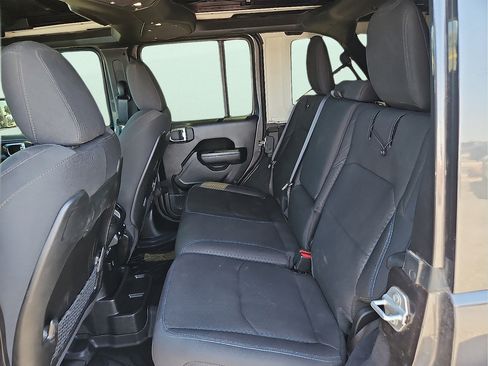 Used 2025 Jeep Wrangler Unlimited Rubicon 4xe w/ Safety Group AWD/4WD image 10