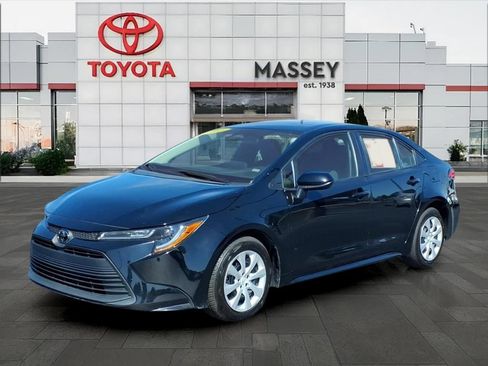 Used 2024 Toyota Corolla LE FWD image 7