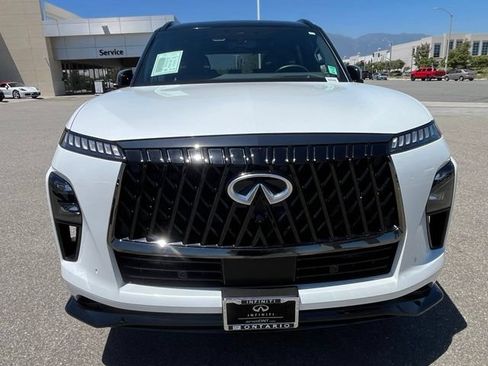 Certified 2026 INFINITI QX80 4WD w/ Premium Cargo Package image 4
