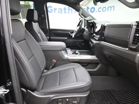 Used 2025 Chevrolet Silverado 2500 LTZ w/ LTZ Plus Package image 7