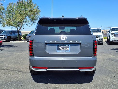 New 2026 Hyundai Palisade Calligraphy FWD image 5