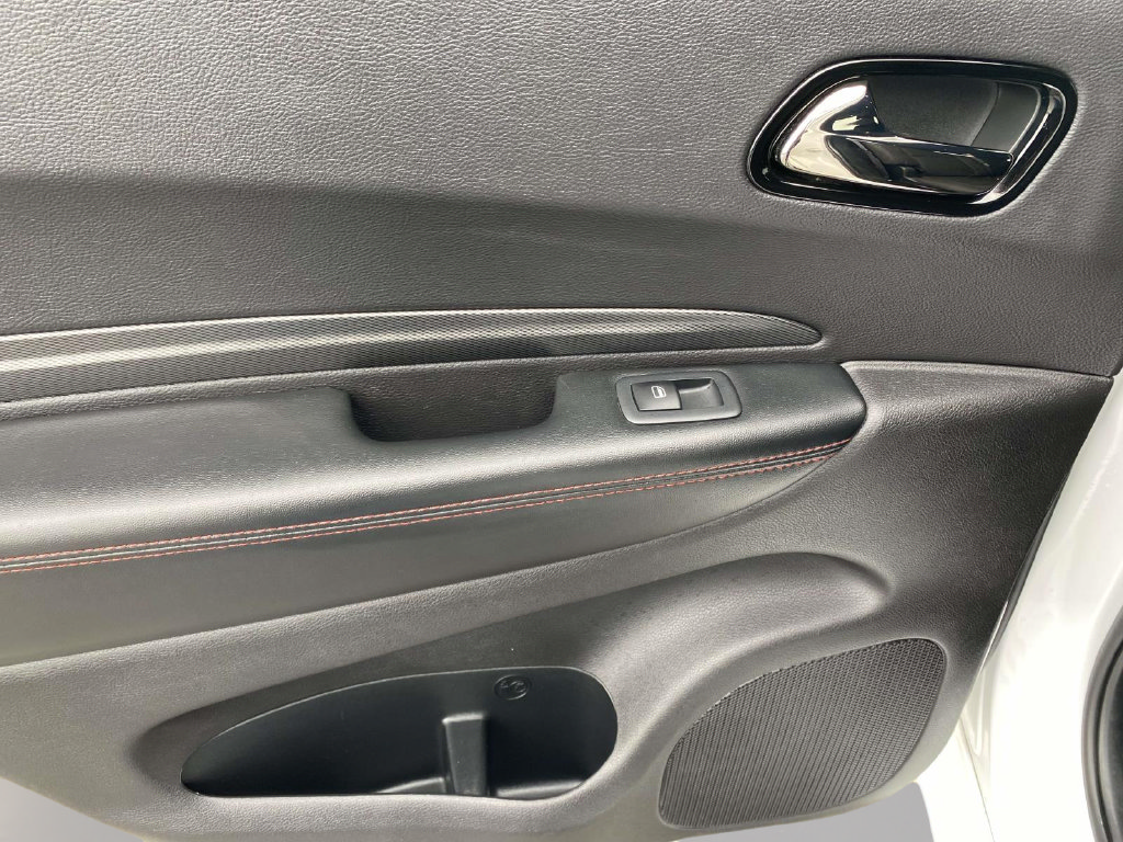 Used 2025 Dodge Durango GT RWD image 13