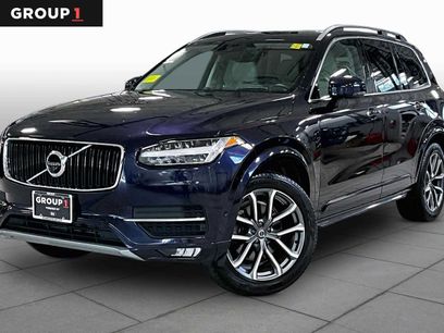 Used 2017 Volvo XC90 T6 Momentum w/ Vision Package