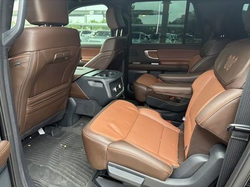 Used 2025 Ford Expedition Max King Ranch image 14