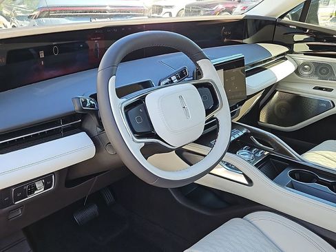 New 2025 Lincoln Nautilus Black Label image 16