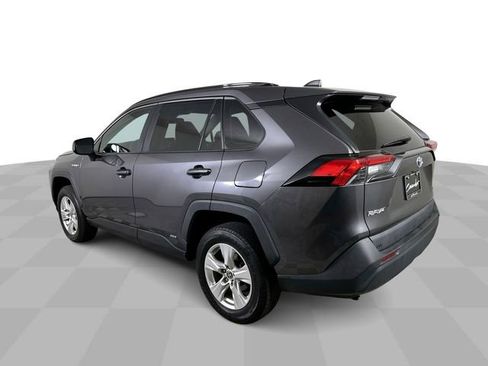 Used 2021 Toyota RAV4 LE AWD/4WD image 6
