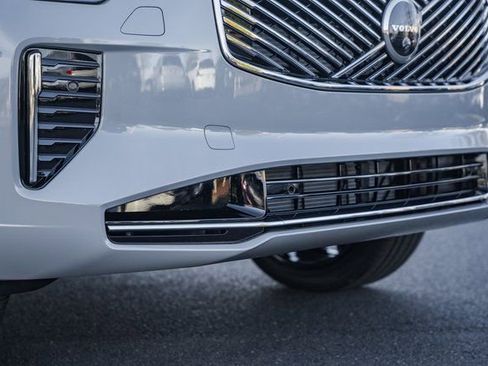 New 2026 Volvo XC90 B6 Plus w/ Protection Package Premier image 12