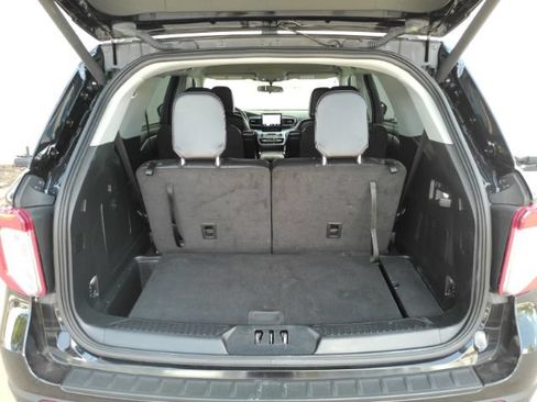 Used 2023 Ford Explorer XLT w/ Equipment Group 202A RWD image 25