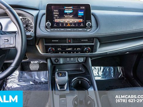 Used 2025 Nissan Rogue SV image 38