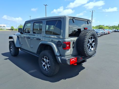 Used 2022 Jeep Wrangler Unlimited Rubicon w/ LED Lighting Group AWD/4WD image 4