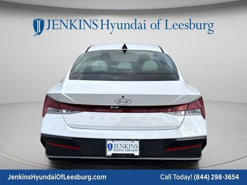 New 2026 Hyundai Elantra Limited FWD image 4