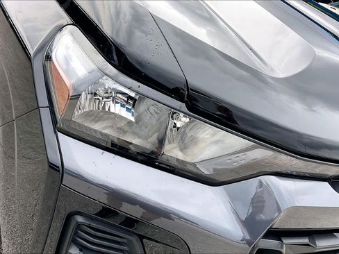Used 2024 Chevrolet Colorado LT w/ LT Convenience Package AWD/4WD image 27