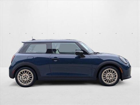 Used 2025 MINI Cooper S image 4
