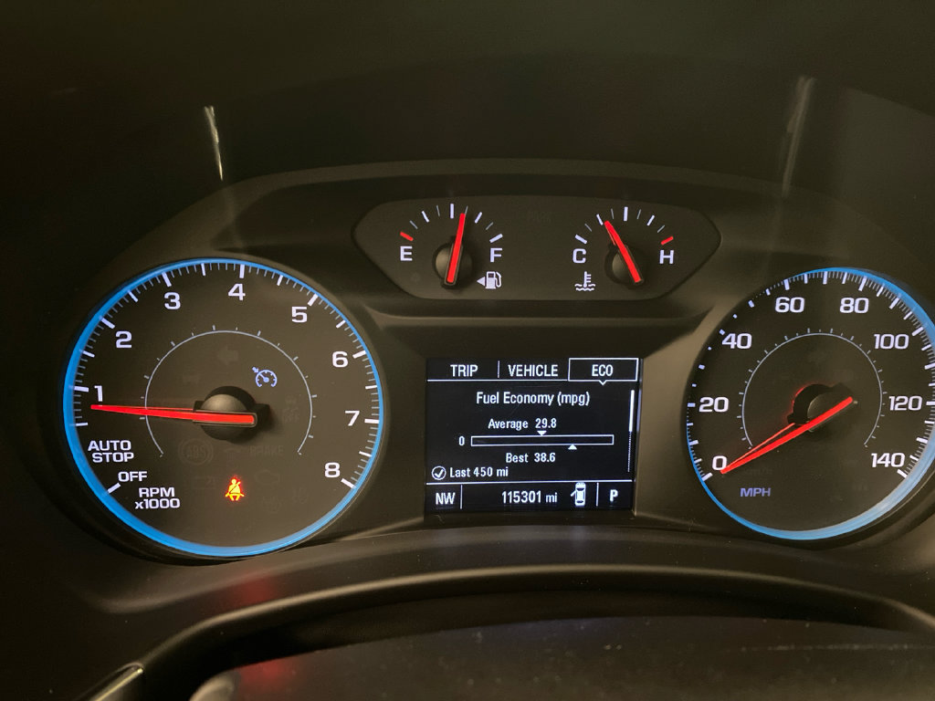 Used 2018 Chevrolet Equinox LT FWD image 16