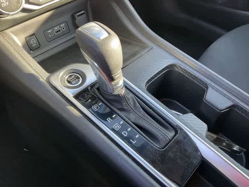 Used 2024 Nissan Sentra SV image 23