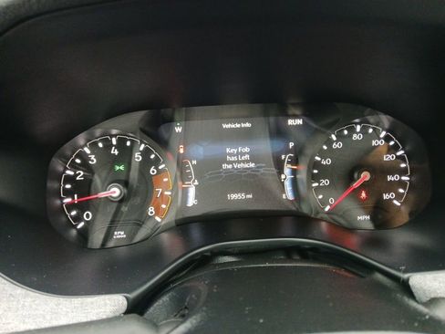 Used 2025 Jeep Compass Latitude AWD/4WD image 14