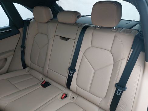 New 2026 Porsche Macan image 16