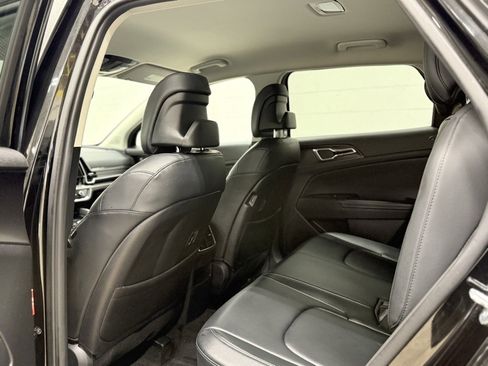 Used 2023 Kia Sportage EX image 28
