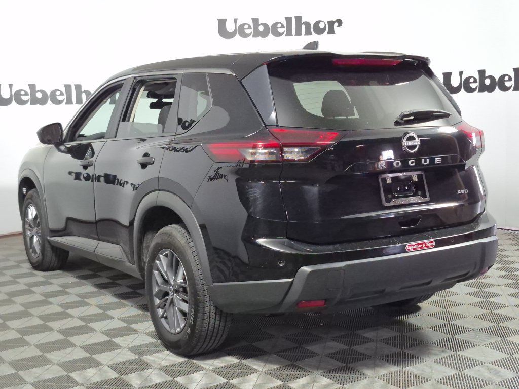 Used 2024 Nissan Rogue S AWD/4WD image 5