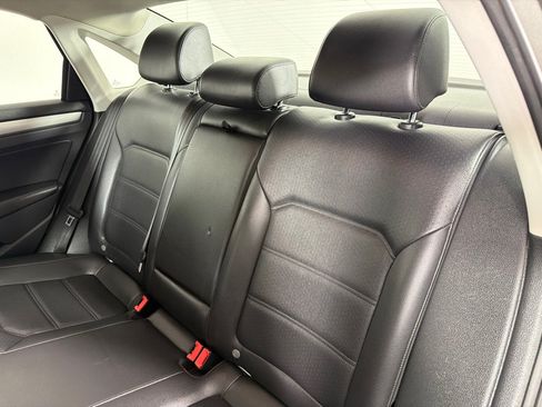 Used 2014 Volkswagen Passat 1.8T Wolfsburg Edition FWD image 18