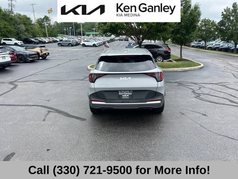 Certified 2026 Kia Sportage EX FWD image 13